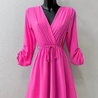 Robe "DIANE" croisée à manches 3/4 avec doublure.