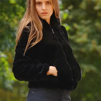 Manteau en fausse fourrure